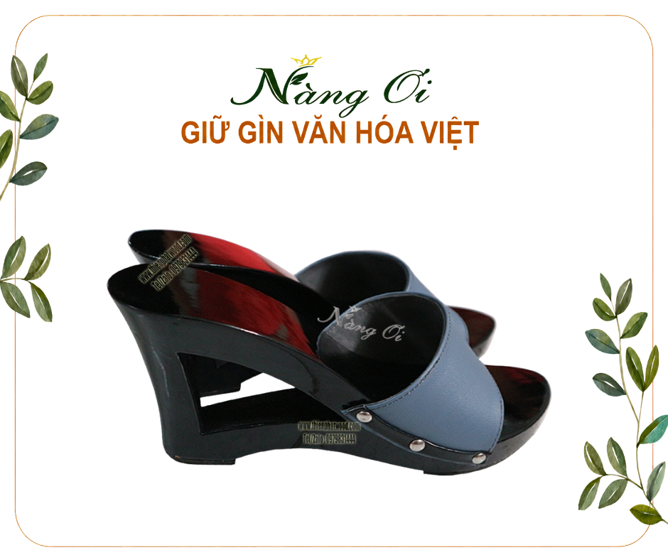guốc gỗ màu đen